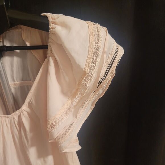 Pale Pink Blouse with Flutter Sleeves by Philosophy - Picture 4 of 8